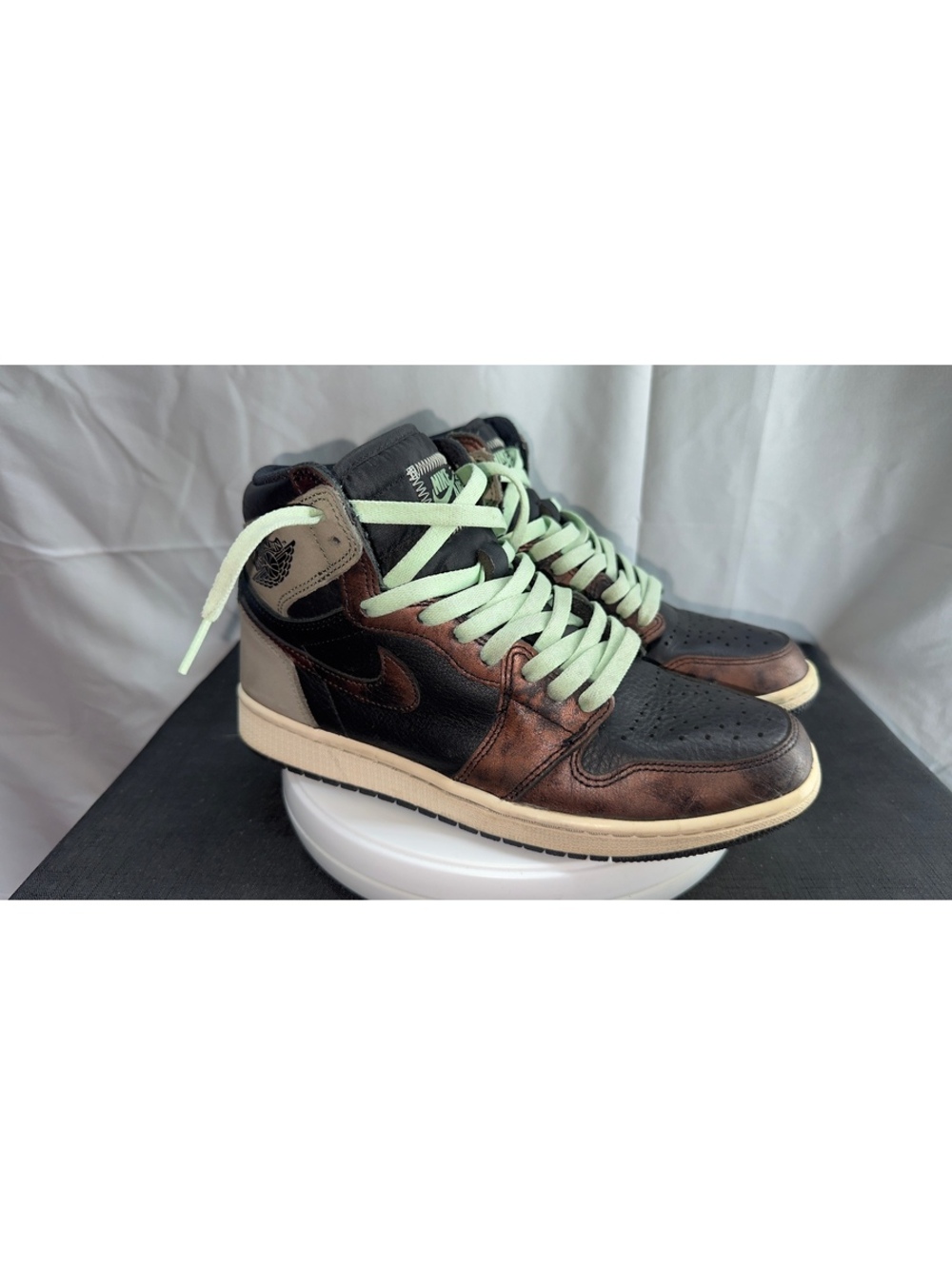 Air Jordan 1 Retro OG High Patina